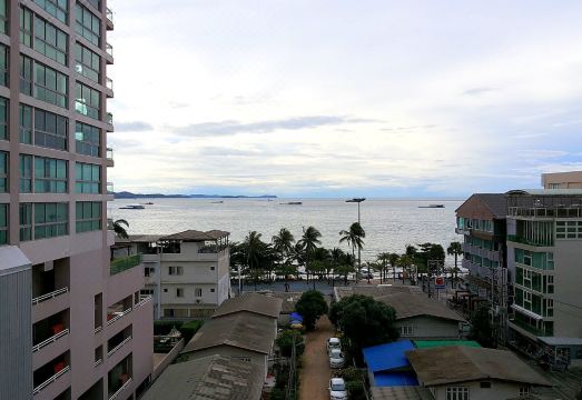 Mike Beach Resort PattayaHotel Overview