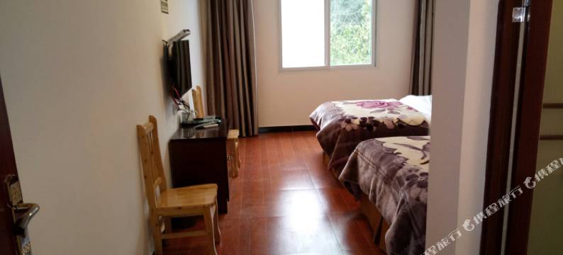 泸定海螺沟金开古镇宾馆图片