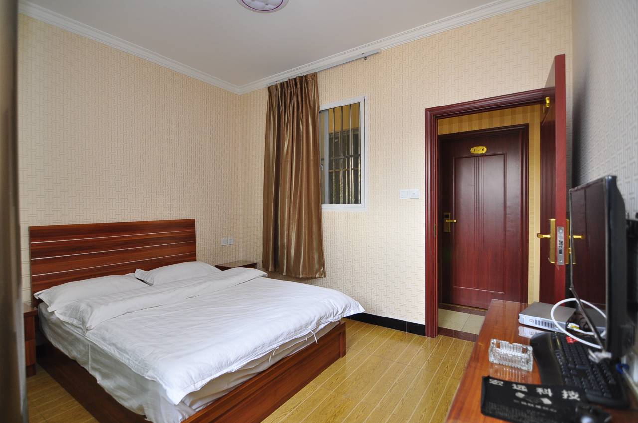 昆明鸿利旅馆(新迎新城店)