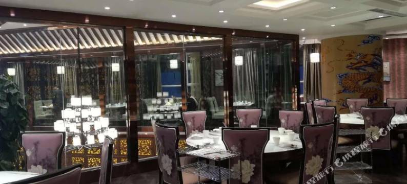 宝宏国际酒店(喀什古城万达店)图片