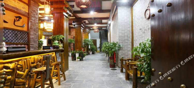 张家界巴人居客栈(武陵源标志门店)图片