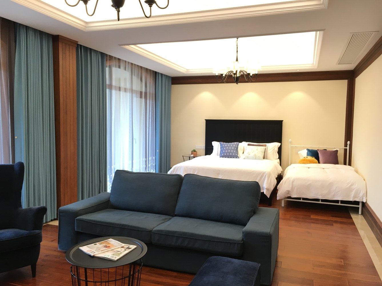 Sangzhu Yishu Hostel Over view