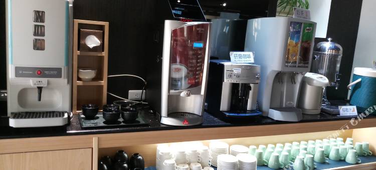 屏东东港大鹏湾大饭店图片