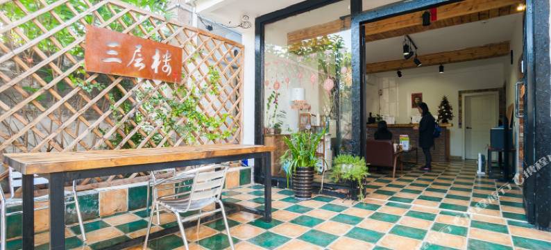 深圳三层楼民宿图片