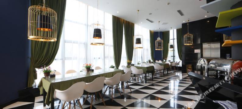 奥兰酒店(重庆永川体育中心枫叶文理学院店)图片