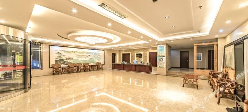 澜森假日酒店(北戴河老虎石海上公园店)图片