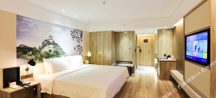 西安三桥万象城亚朵酒店图片