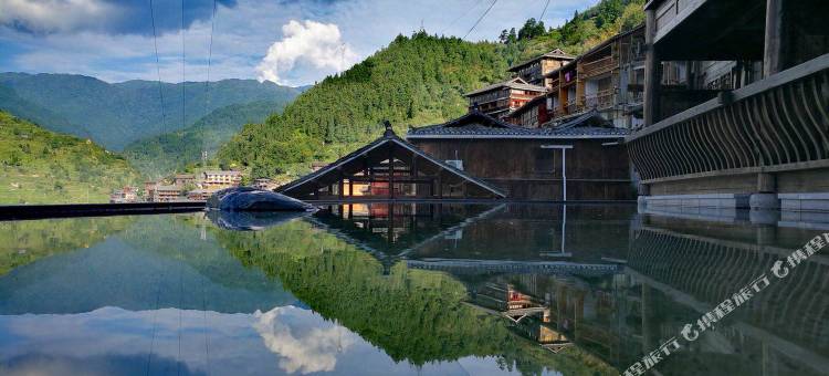 行者上居全景美宿(西江千户苗寨观景台店)图片