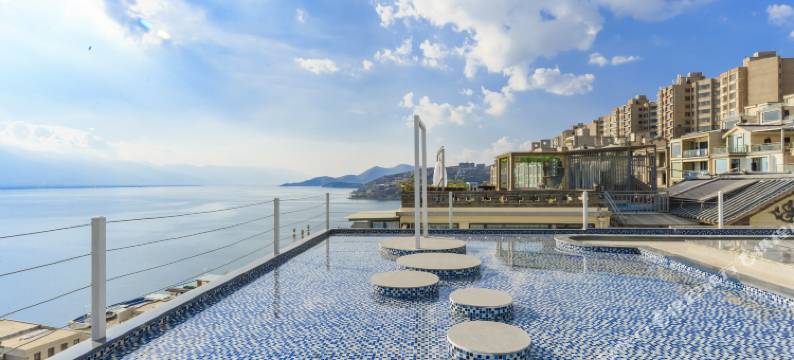 源素大理七间海智能海景别墅图片