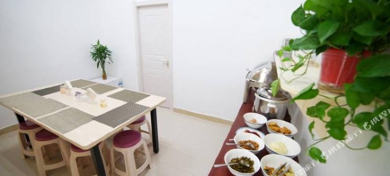 盐城薇艾主题宾馆(高铁站店)图片