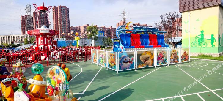 蓝乔青旅酒店(大连北站华南广场店)图片