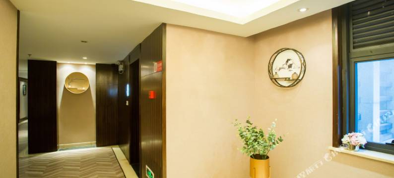 景岸酒店(柯桥银泰百货中国轻纺城地铁站店)图片