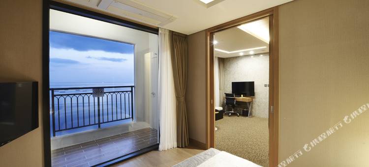 江原束草华美达酒店(Ramada by Wyndham Gangwon Sokcho)图片
