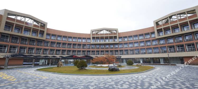 江原平昌华美达套房酒店(Ramada Hotel & Suites by Wyndham Gangwon Pyeongchang)图片