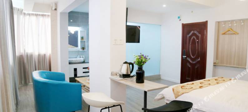 Xbed互联网民宿(郑州万象城店)图片