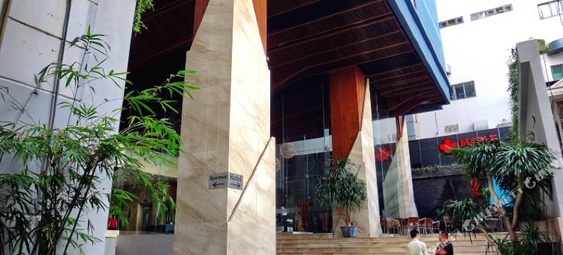 胡里海滩酒店和公寓(Holi Beach Hotel & Apartments)图片