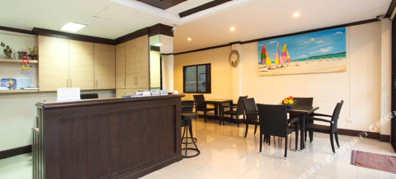 芭东帕里帕斯快捷酒店(Paripas Express Patong)图片