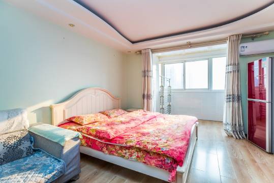 承德承铁易佳日租公寓