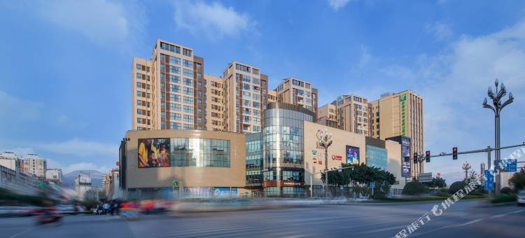 西昌洲际智选假日酒店(火把广场月亮湖湿地公园店)图片
