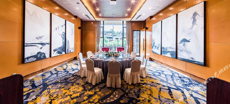 七里坪念山童话世界主题酒店图片