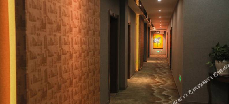 爱华商务快捷酒店(宝龙广场店)图片