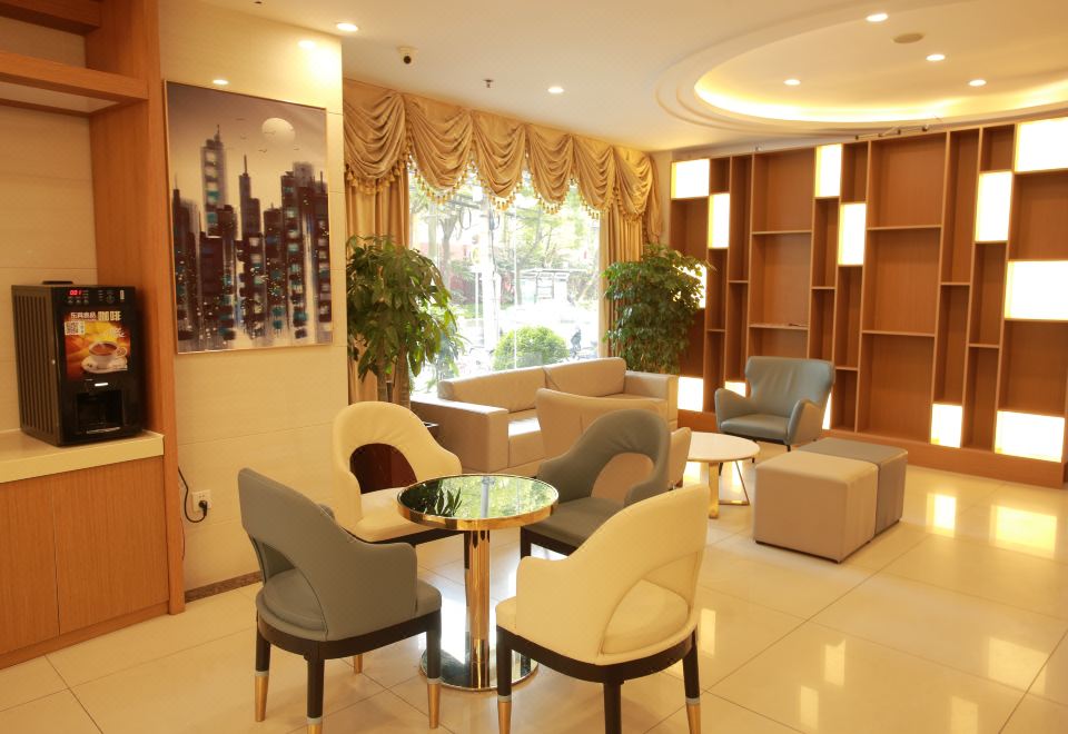 GreenTree Easten Hotel (Shanghai Hongqiao Airport zoo subway station store) Hotel Overview