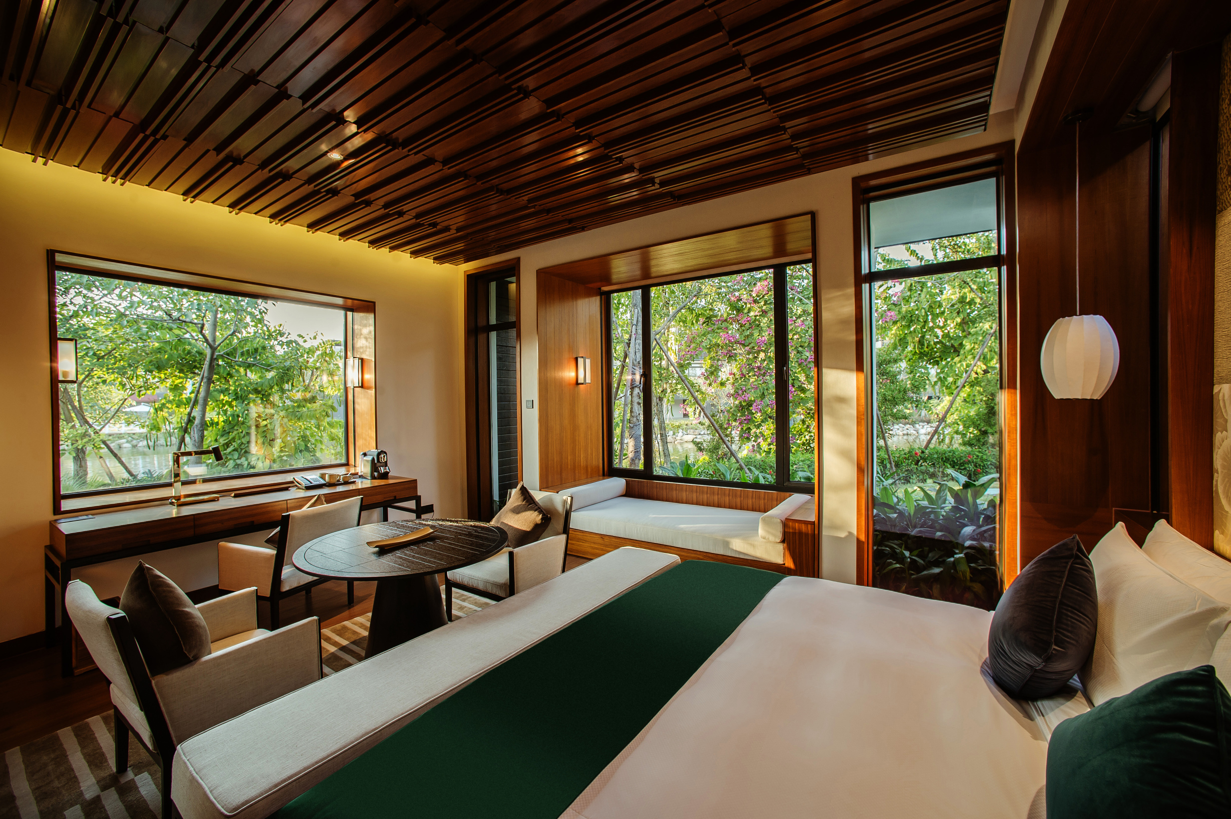 Bay Breeze Resort Shenzhen Over view