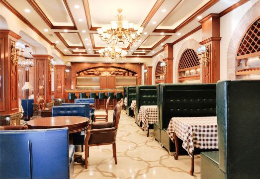 Luoman Holiday Inn Manzhouli Hotel Overview