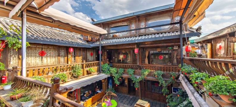 丽江雪山语客栈图片