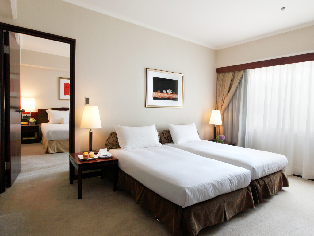 Howard Plaza HotelHotel Overview