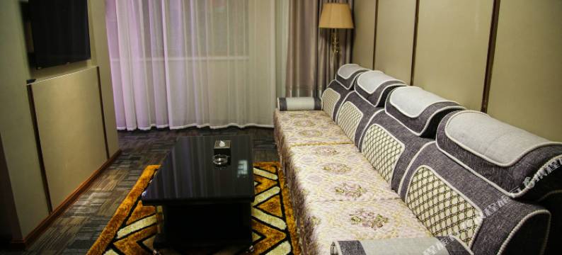 伊春华言精品酒店图片