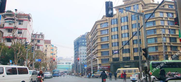 易佰良品酒店(上海西藏北路地铁站店)图片