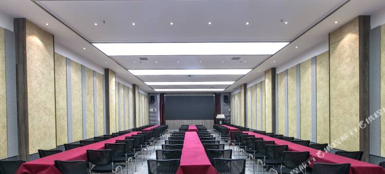 璞素酒店(随州白云湖教育局店)图片