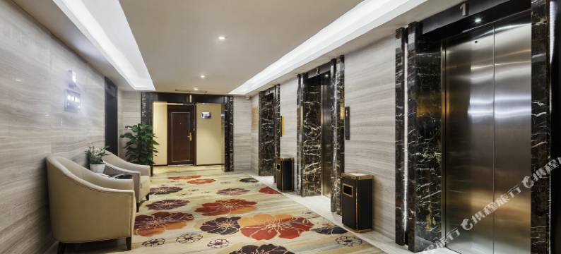 天友大酒店(重庆两路口地铁站儿童医院店)图片