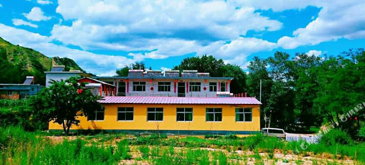 白石山凉程农家院图片