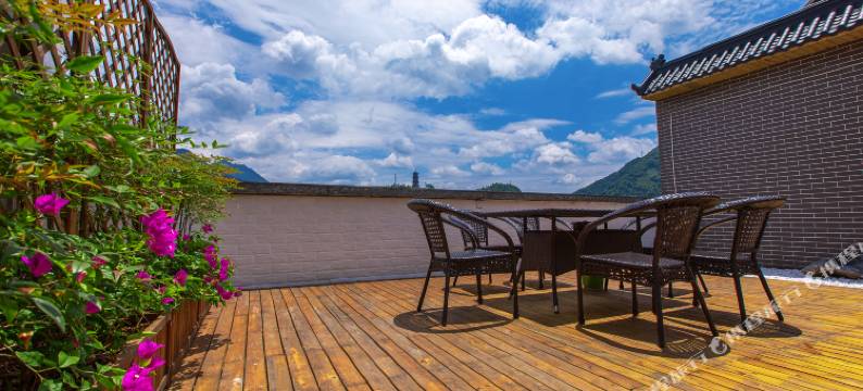 资兴奇石文化酒店(东江湖景区店)图片