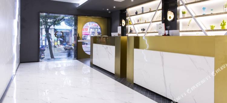 易佰酒店(上海江湾镇大柏树地铁站店)图片