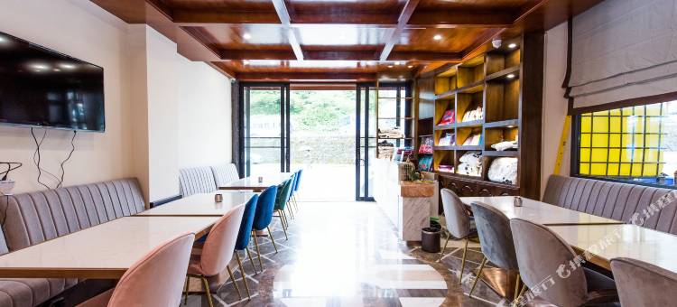 峨眉山雷洞坪欣隆门精品酒店图片