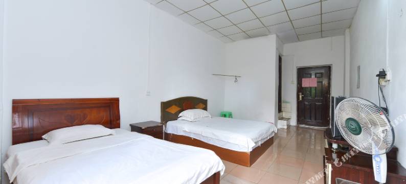 钦州中东招待所(东风市场第一中学店)图片