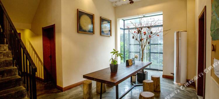 等等·Lightluxury休闲观景美宿(东江湖店)图片