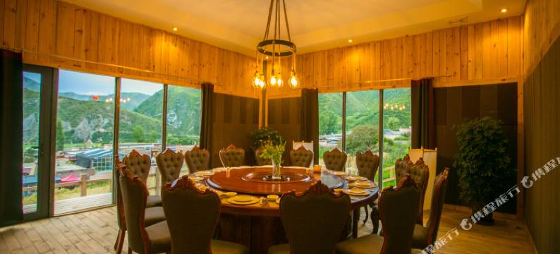 卓尼格尔康康养森林酒店图片