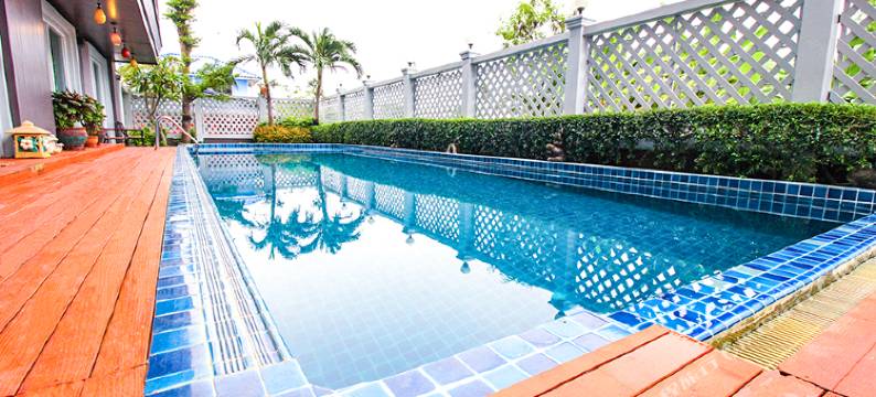 便捷素万那普格兰德普拉斯酒店(Convenient Grand Plus Hotel Suvarnabhumi)图片