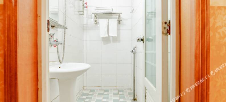 OYO重庆和旺宾馆(西南政法大学店)图片