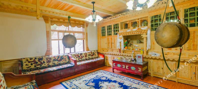 黑水基若山庄(达古冰川店)图片