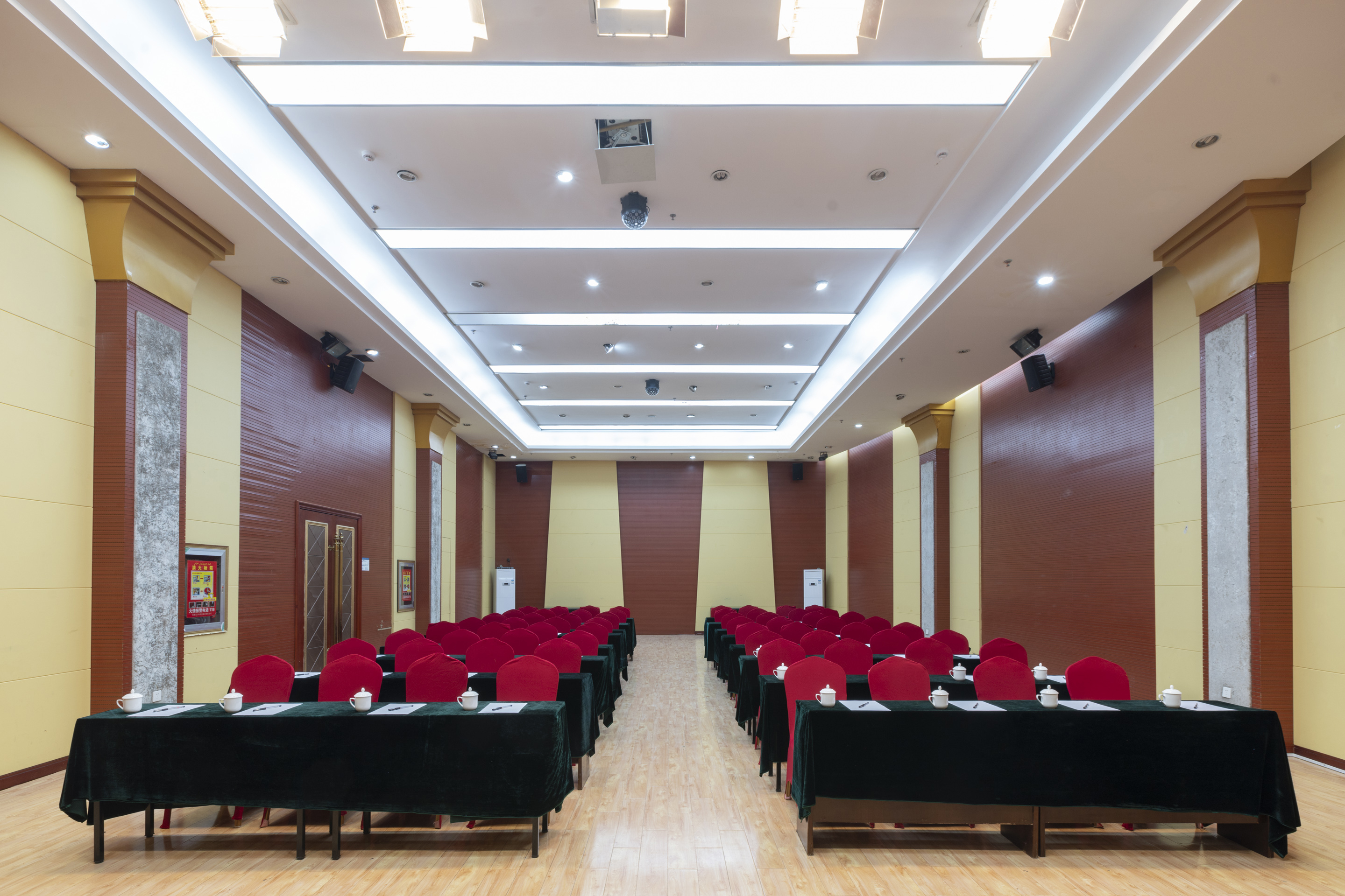 Qitai yunchuang Garden Hotel Over view