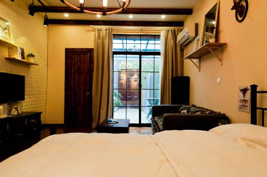 上海斑斓家最帅的003公寓(万航渡路分店)