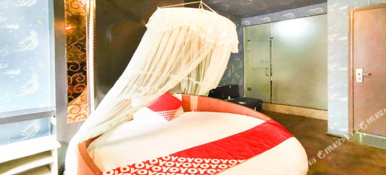 OYO巴中阿曼达主题宾馆图片