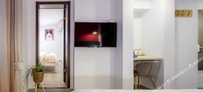 南京窝石榴影院酒店(夫子庙武定门地铁站店)图片