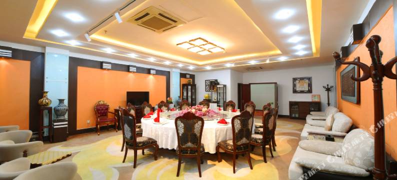 汇力商务公寓(嘉峪关东湖景区大唐美食街店)图片