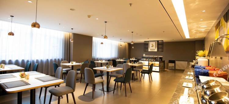 如家商旅酒店(辽阳火车站白塔公园店)图片